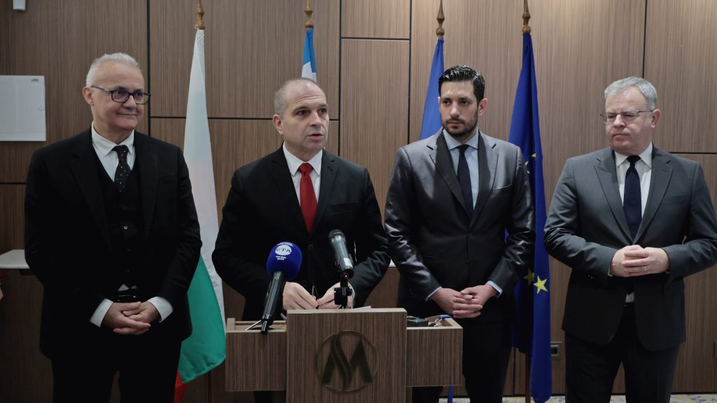 From left to right: the Coordinator of the European Transport Corridor Baltic Sea-Black Sea-Aegean Sea Mario Mauro, the Bulgarian Minister of Transport Grozdan Karadjov and its Greek and Romanian counterparts, Konstantinos Kiranakis and Ionuț-Cristian Săvoiu. Image: Bulgarian minister of transport