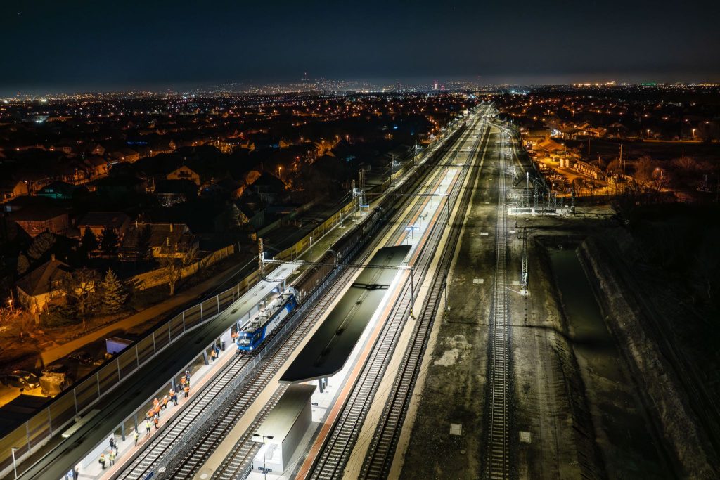 A freight train running along the brand new Belgrade-Budapest railway. Image: LinkedIn © Hegyi Zsolt