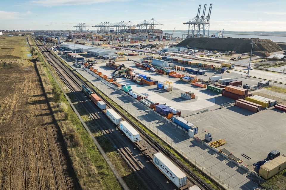 Intermodal train at London Gateway