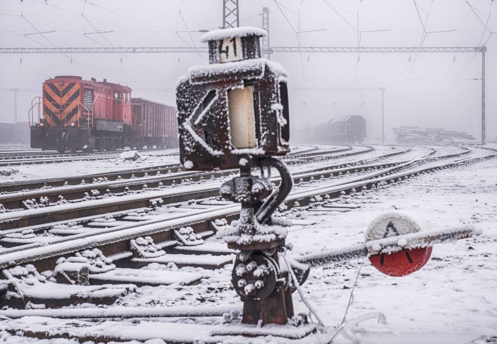 Frozen switches are one of the main issues currently disrupting rail traffic (Archival picture). Image: Shutterstock. © Tibor.photo.Holczer